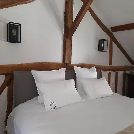 Le Clos De L Agneau 3* Saint-Amand-sur-Fion