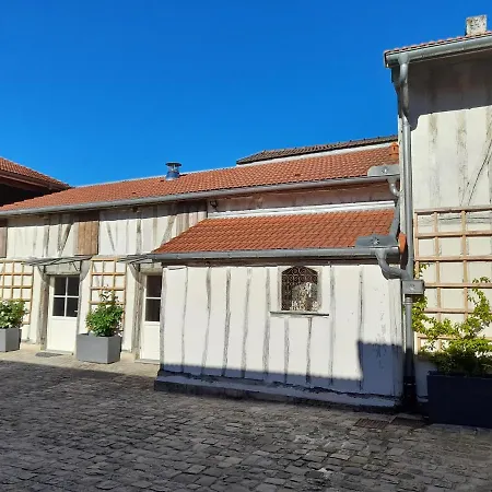 Le Clos De L Agneau לינה וארוחת בוקר