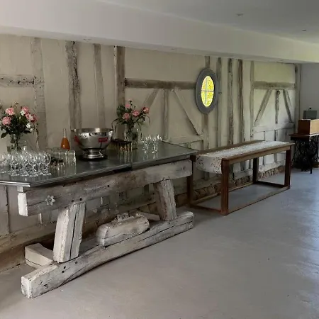 Le Clos De L Agneau Nocleg ze śniadaniem Saint-Amand-sur-Fion