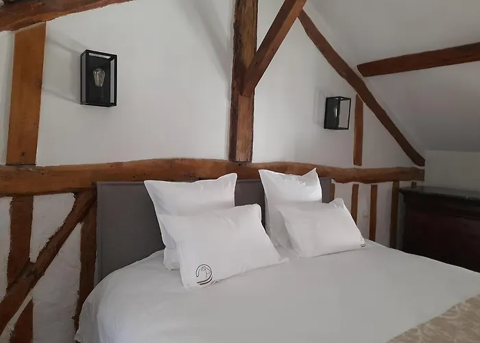 Le Clos De L Agneau 3* Saint-Amand-sur-Fion