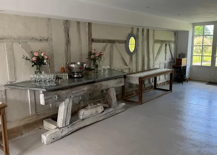 Le Clos De L Agneau Frühstückspension Saint-Amand-sur-Fion