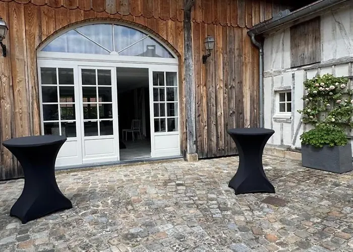 Le Clos De L Agneau 3* Saint-Amand-sur-Fion